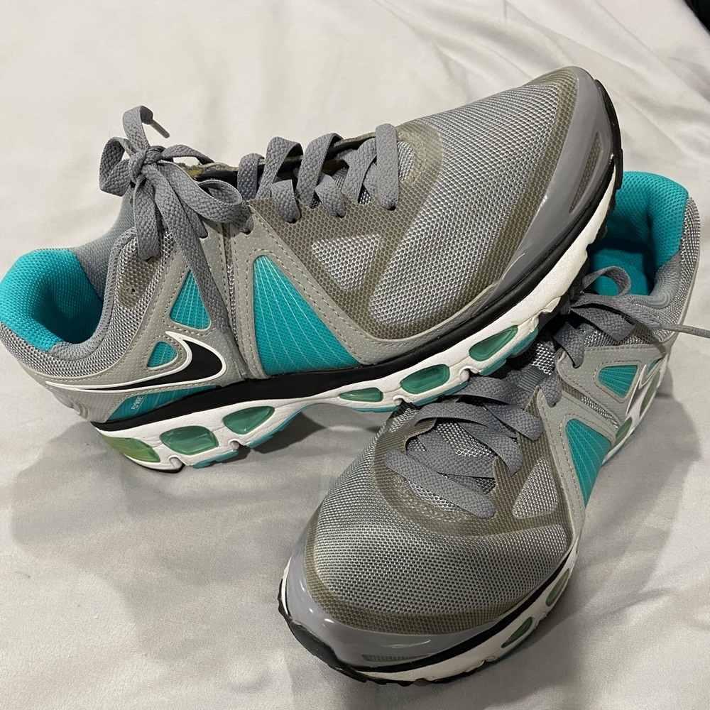 Nike Women's Air Max Tailwind+ 4